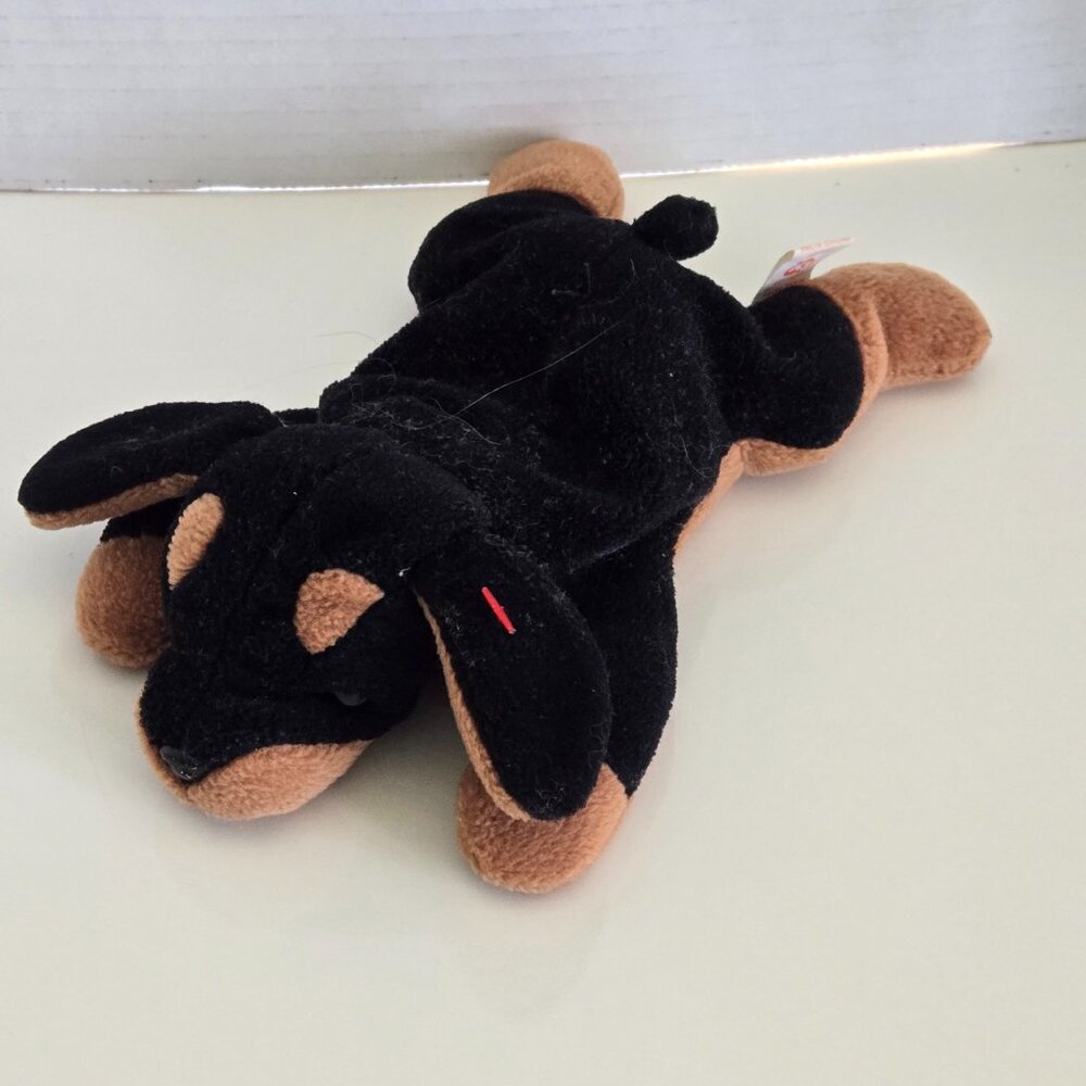 BEANIE BABY - Doby